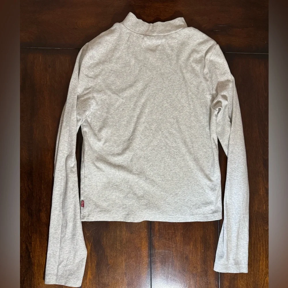 Levi’s Kids Light Gray Long Sleeve Mock Turtleneck Top Medium